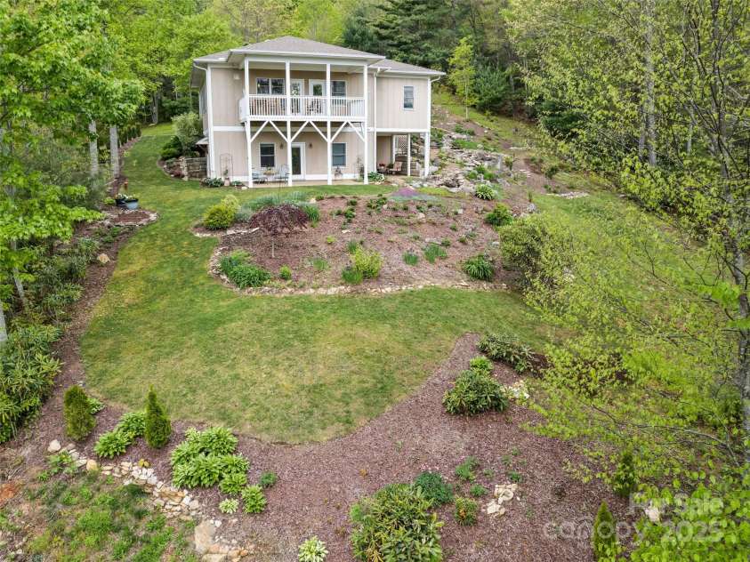 14 Chandra Lane, Clyde, NC 28721.  MLS# CAR4240475, YatesRealty ID 11138. 