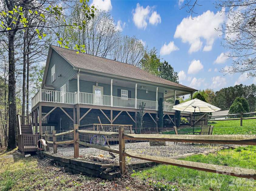5106 Hanging Rock Court, Hickory, NC 28601.  MLS# CAR4366355, YatesRealty ID 11138. 