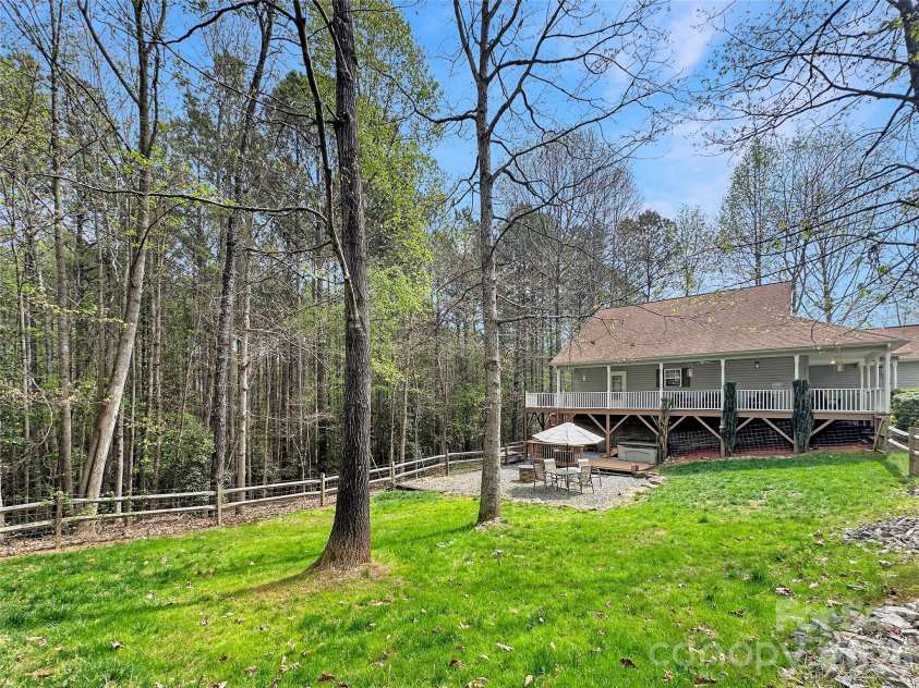 5106 Hanging Rock Court, Hickory, NC 28601.  MLS# CAR4366355, YatesRealty ID 11138. 