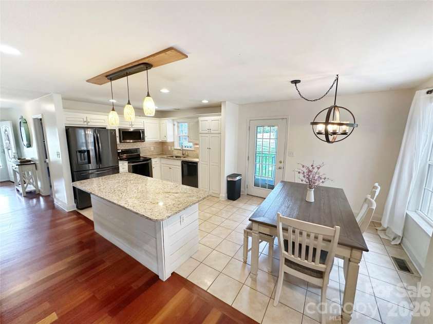 5106 Hanging Rock Court, Hickory, NC 28601.  MLS# CAR4366355, YatesRealty ID 11138. 