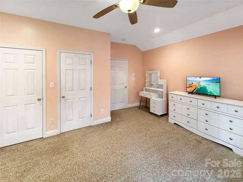 5106 Hanging Rock Court, Hickory, NC 28601.  MLS# CAR4366355, YatesRealty ID 11138. 