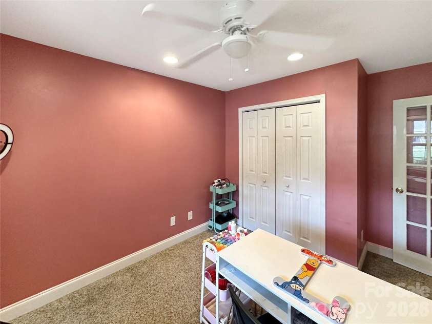5106 Hanging Rock Court, Hickory, NC 28601.  MLS# CAR4366355, YatesRealty ID 11138. 