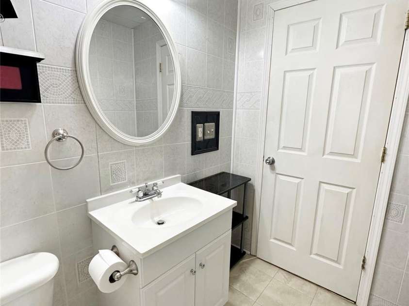 5106 Hanging Rock Court, Hickory, NC 28601.  MLS# CAR4366355, YatesRealty ID 11138. 