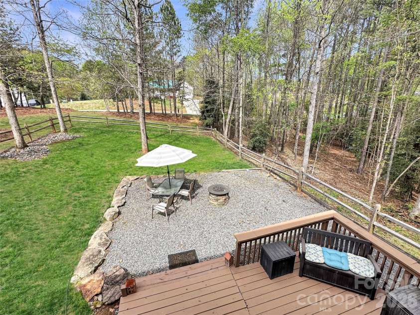 5106 Hanging Rock Court, Hickory, NC 28601.  MLS# CAR4366355, YatesRealty ID 11138. 