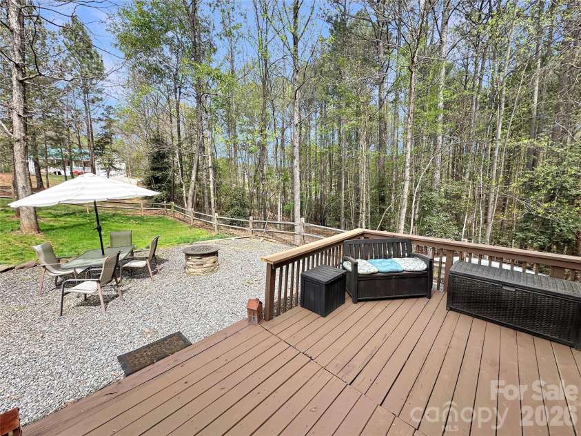 5106 Hanging Rock Court, Hickory, NC 28601.  MLS# CAR4366355, YatesRealty ID 11138. 