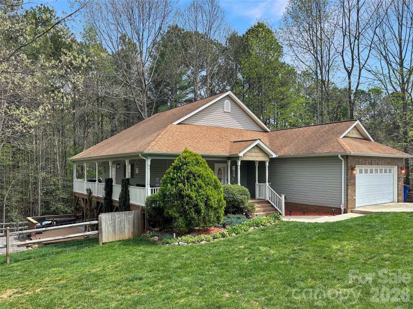 5106 Hanging Rock Court, Hickory, NC 28601.  MLS# CAR4366355, YatesRealty ID 11138. 