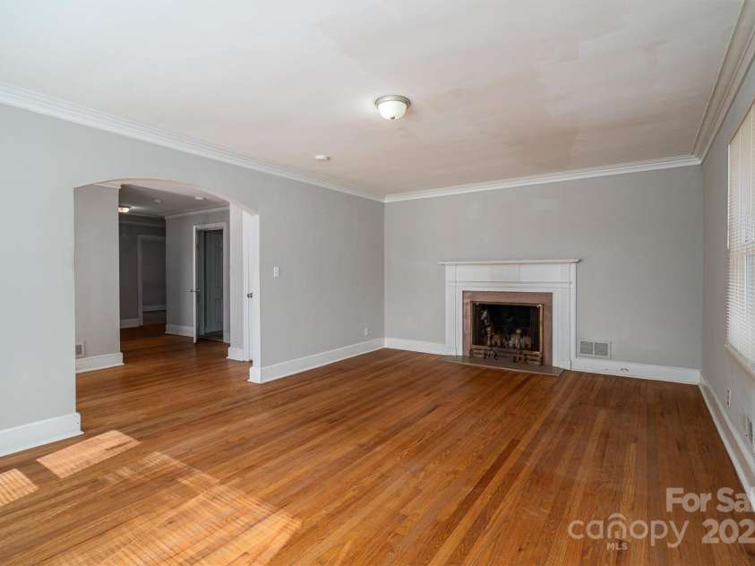 1547 Kings Road, Shelby, NC 28150.  MLS# CAR4225122, YatesRealty ID 11139. Den