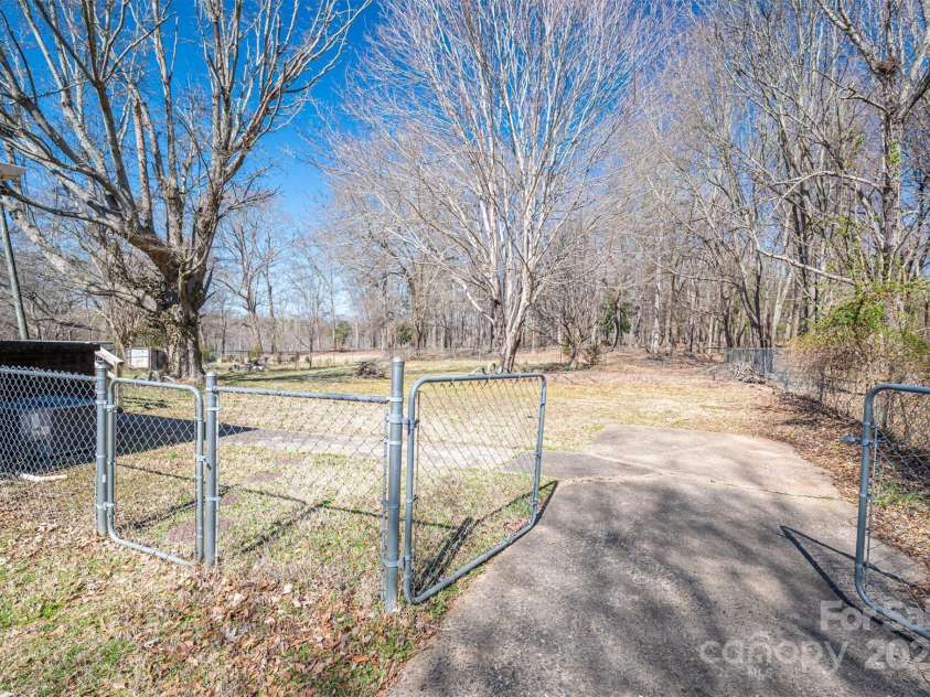 1547 Kings Road, Shelby, NC 28150.  MLS# CAR4225122, YatesRealty ID 11139. Rear Yard