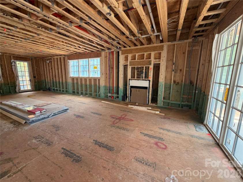 733 Charles Avenue, Charlotte, NC 28205.  MLS# CAR4323082, YatesRealty ID 11139. 