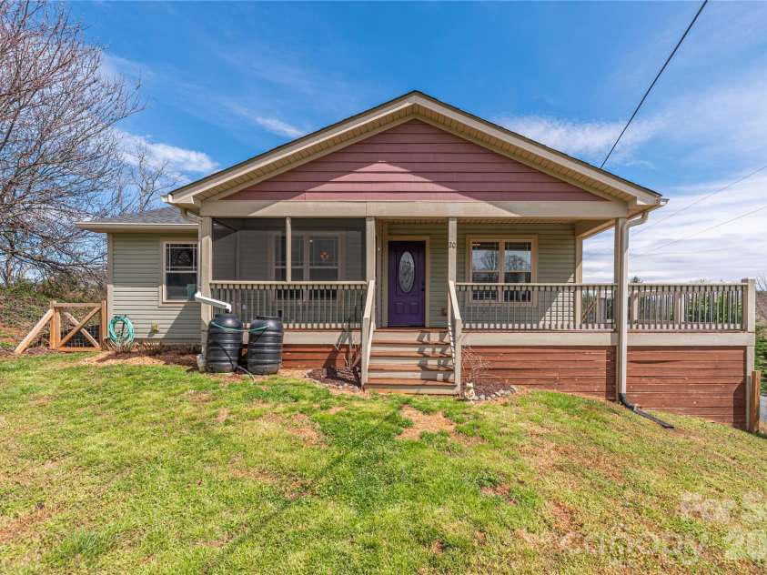 20 Golden Tree Lane, Asheville, NC 28806.  MLS# CAR4352934, YatesRealty ID 11140. 