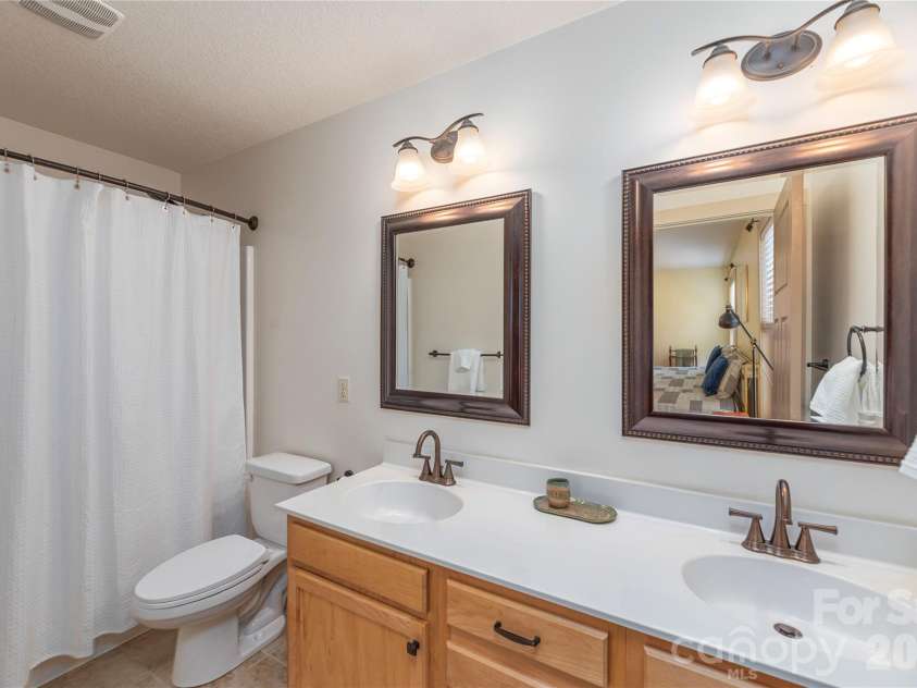 20 Golden Tree Lane, Asheville, NC 28806.  MLS# CAR4352934, YatesRealty ID 11140. 