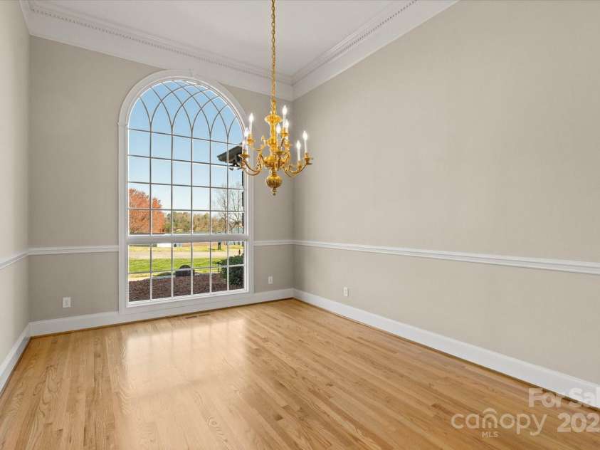 5809 Selkirk Drive, Hickory, NC 28601.  MLS# CAR4235652, YatesRealty ID 11140. Dining Room