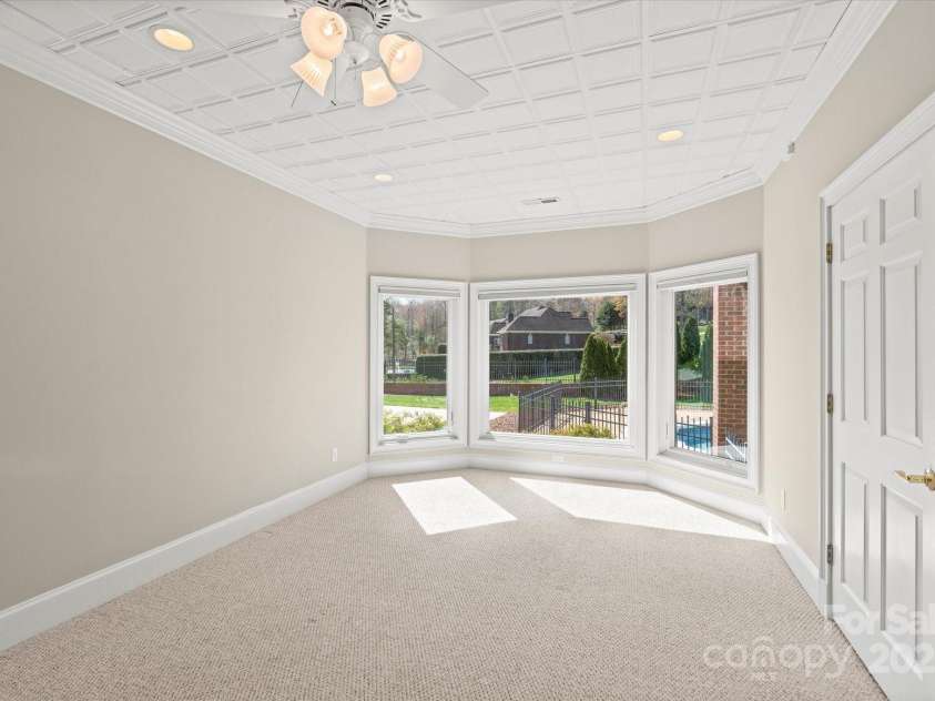 5809 Selkirk Drive, Hickory, NC 28601.  MLS# CAR4235652, YatesRealty ID 11140. Lower level 3rd bedroom