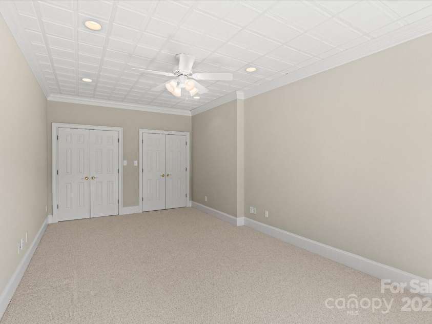 5809 Selkirk Drive, Hickory, NC 28601.  MLS# CAR4235652, YatesRealty ID 11140. Lower level 3rd bedroom