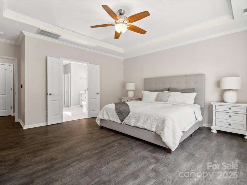11931 The Ramble Drive, Huntersville, NC 28078.  MLS# CAR4252530, YatesRealty ID 11141. Main Floor Primary Suite