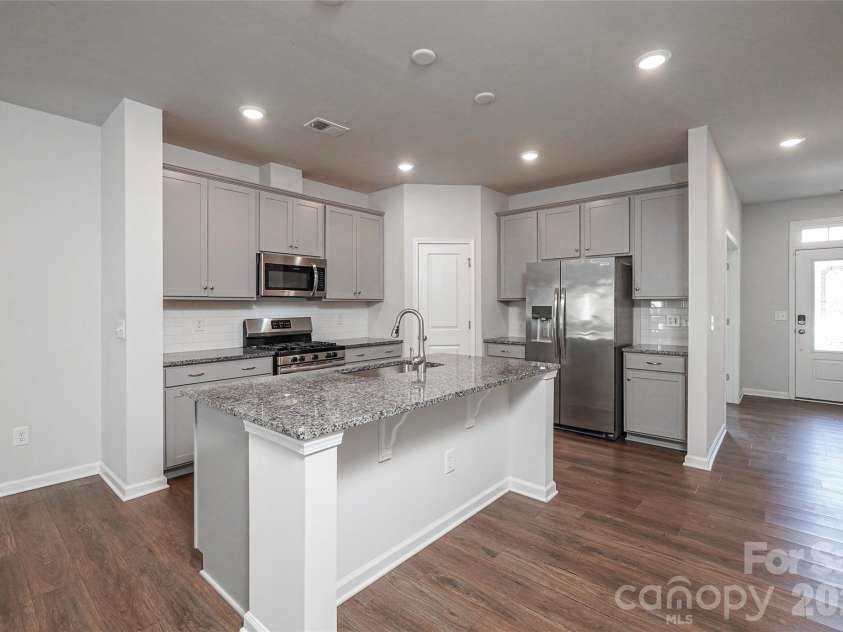 12833 Canton Side Avenue, Charlotte, NC 28273.  MLS# CAR4354993, YatesRealty ID 11141. 