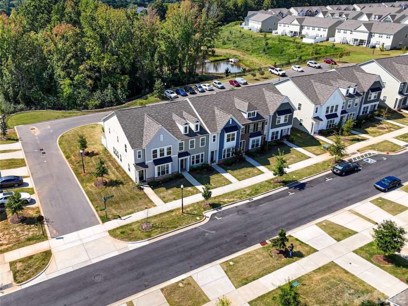 12833 Canton Side Avenue, Charlotte, NC 28273.  MLS# CAR4354993, YatesRealty ID 11141. 