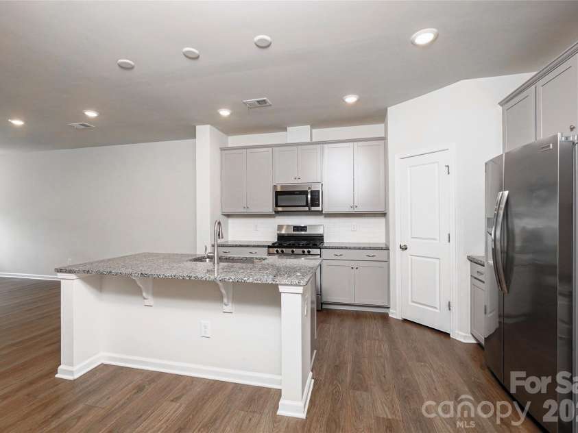 12833 Canton Side Avenue, Charlotte, NC 28273.  MLS# CAR4354993, YatesRealty ID 11141. 