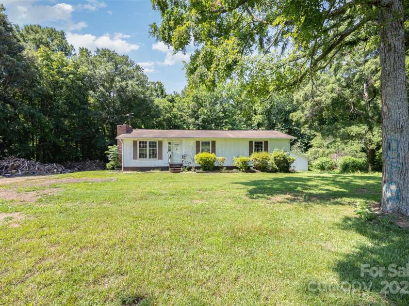5275 Long Ferry Road, Salisbury, NC 28146.  MLS# CAR4234613, YatesRealty ID 11142. 