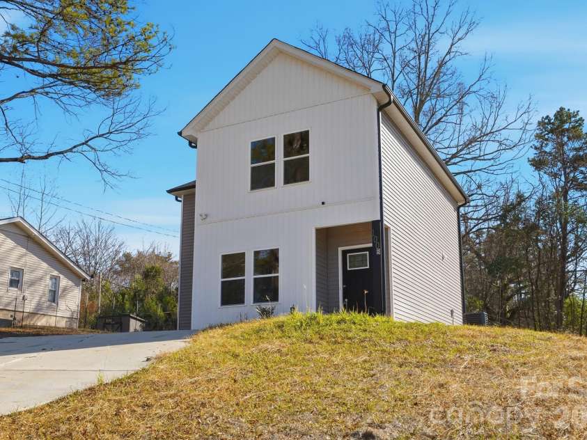 100 Boyette Drive, Albemarle, NC 28001.  MLS# CAR4333625, YatesRealty ID 11145. 