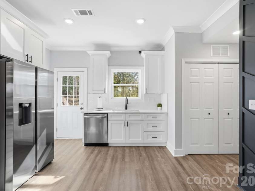 100 Boyette Drive, Albemarle, NC 28001.  MLS# CAR4333625, YatesRealty ID 11145. 