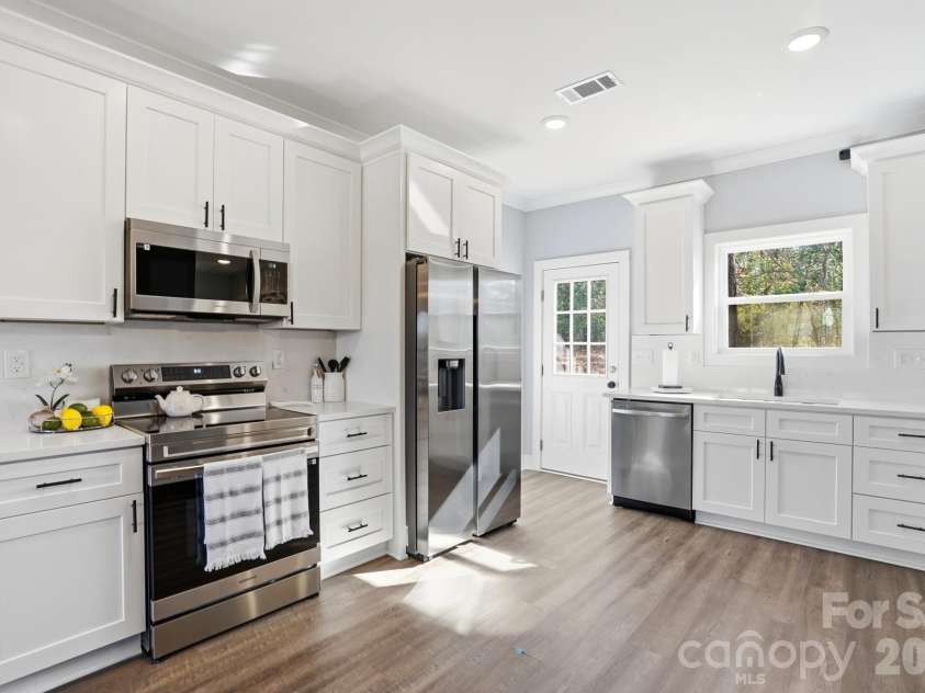 100 Boyette Drive, Albemarle, NC 28001.  MLS# CAR4333625, YatesRealty ID 11145. 