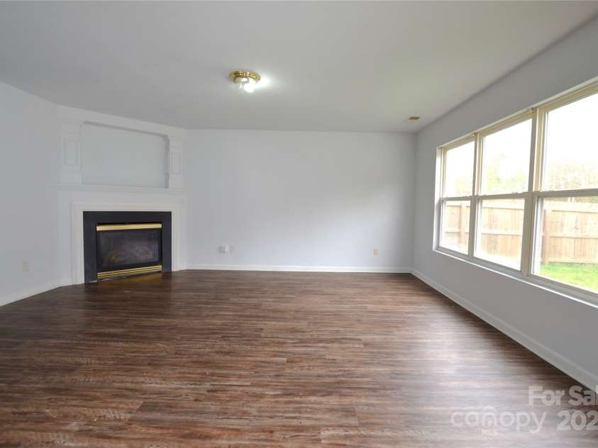 14608 Arlandes Drive, Charlotte, NC 28278.  MLS# CAR4246010, YatesRealty ID 11145. 