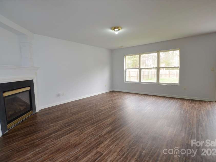 14608 Arlandes Drive, Charlotte, NC 28278.  MLS# CAR4246010, YatesRealty ID 11145. 