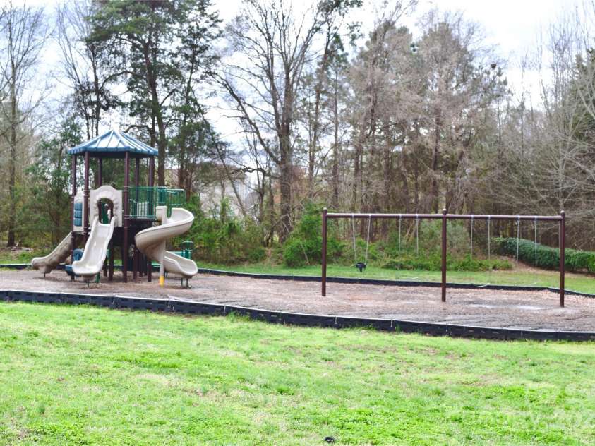 14608 Arlandes Drive, Charlotte, NC 28278.  MLS# CAR4246010, YatesRealty ID 11145. 