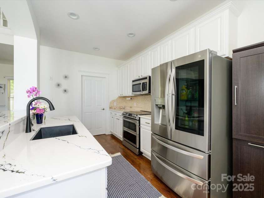 125 Mariner Pointe Lane, Mooresville, NC 28117.  MLS# CAR4252558, YatesRealty ID 11147. 