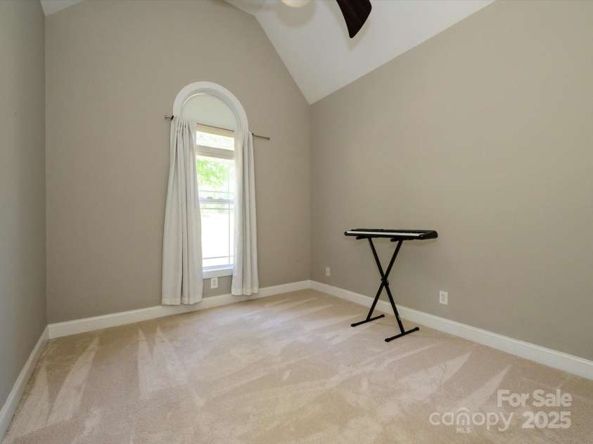 125 Mariner Pointe Lane, Mooresville, NC 28117.  MLS# CAR4252558, YatesRealty ID 11147. 