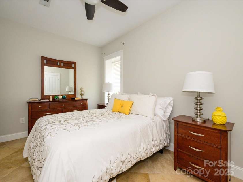 125 Mariner Pointe Lane, Mooresville, NC 28117.  MLS# CAR4252558, YatesRealty ID 11147. 