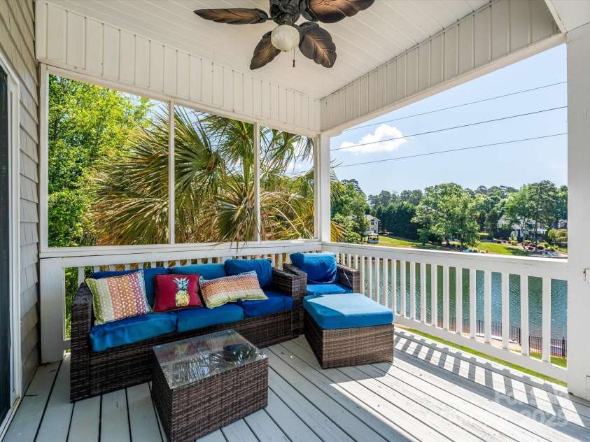 125 Mariner Pointe Lane, Mooresville, NC 28117.  MLS# CAR4252558, YatesRealty ID 11147. 