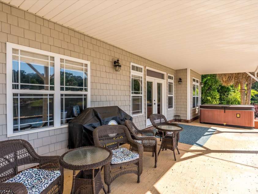 125 Mariner Pointe Lane, Mooresville, NC 28117.  MLS# CAR4252558, YatesRealty ID 11147. 