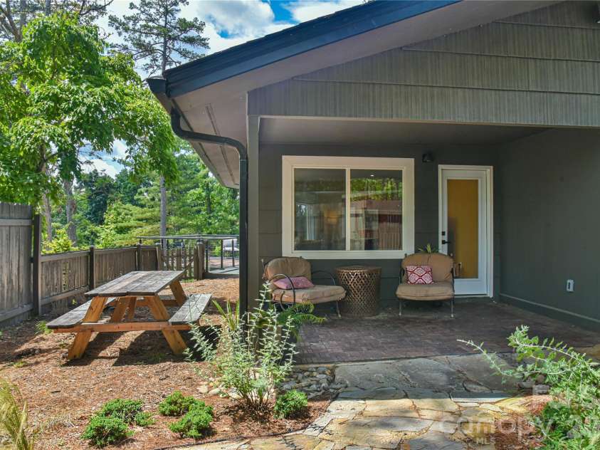 351 Windsor Road, Asheville, NC 28804.  MLS# CAR4389597, YatesRealty ID 11147. 
