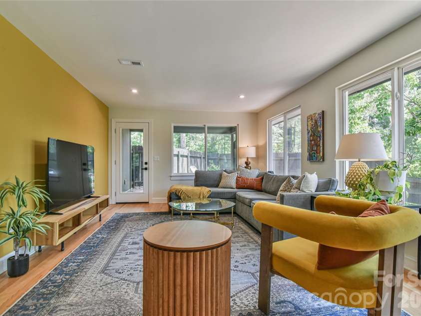 351 Windsor Road, Asheville, NC 28804.  MLS# CAR4389597, YatesRealty ID 11147. 