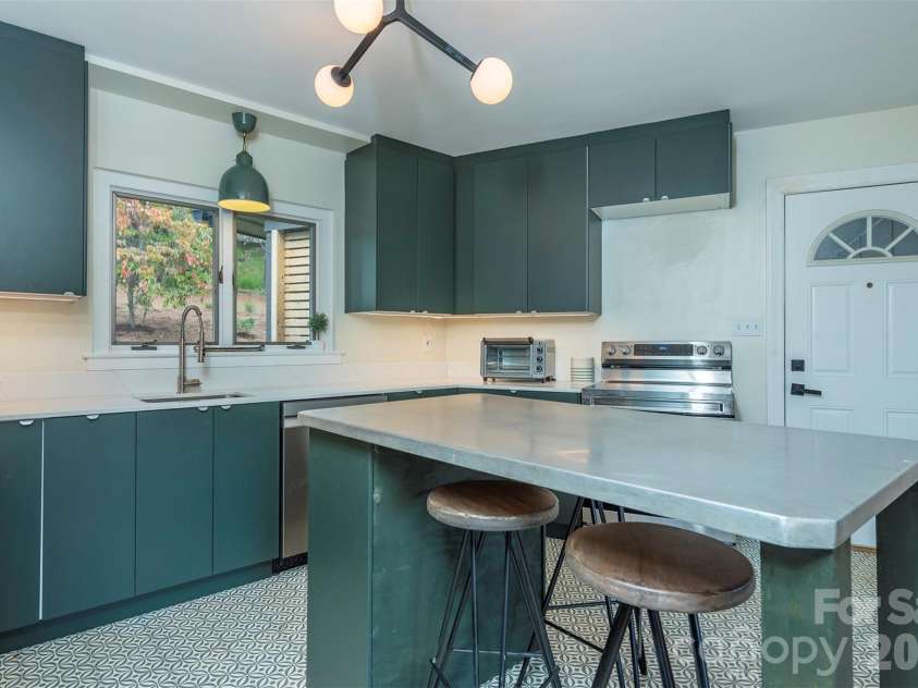 351 Windsor Road, Asheville, NC 28804.  MLS# CAR4389597, YatesRealty ID 11147. 