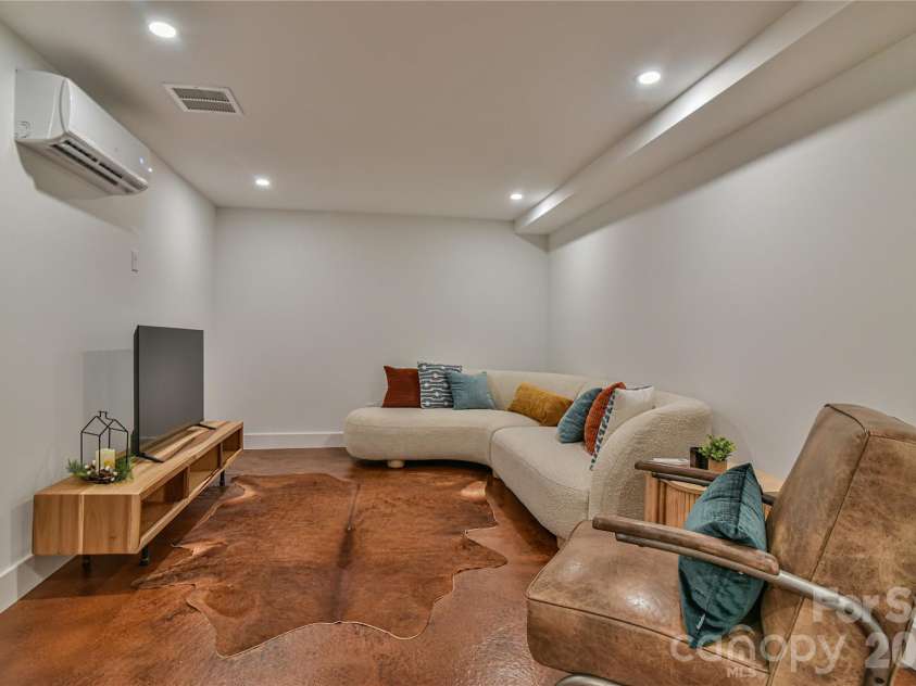 351 Windsor Road, Asheville, NC 28804.  MLS# CAR4389597, YatesRealty ID 11147. 