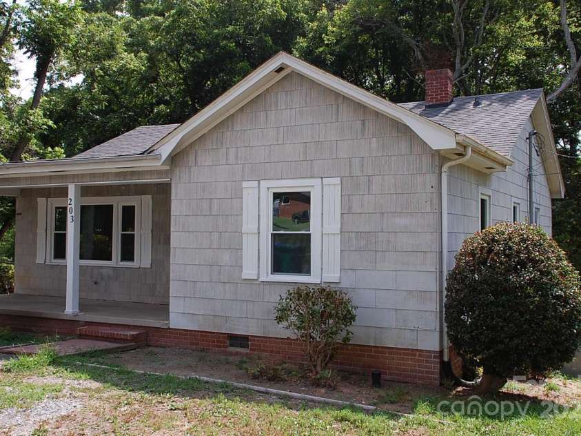 203 West Drive, Albemarle, NC 28001.  MLS# CAR4164195, YatesRealty ID 11149. 