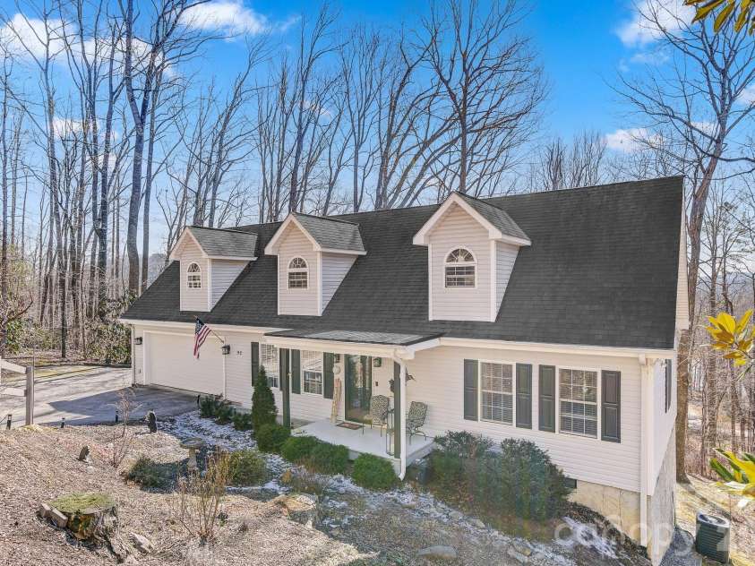 92 Willow Bend, Hendersonville, NC 28792.  MLS# CAR4344967, YatesRealty ID 11149. 
