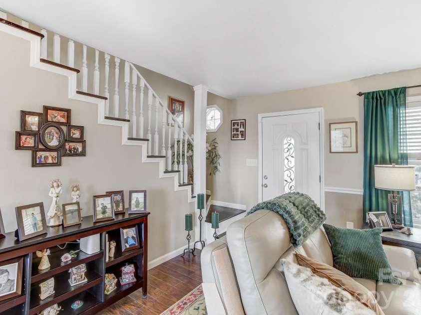 92 Willow Bend, Hendersonville, NC 28792.  MLS# CAR4344967, YatesRealty ID 11149. 