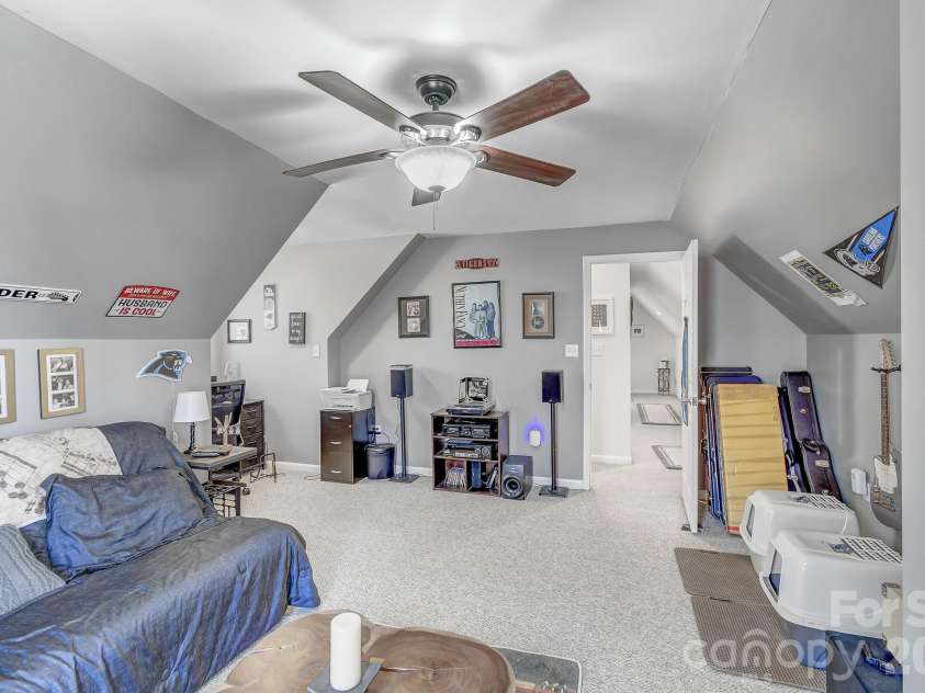 92 Willow Bend, Hendersonville, NC 28792.  MLS# CAR4344967, YatesRealty ID 11149. 