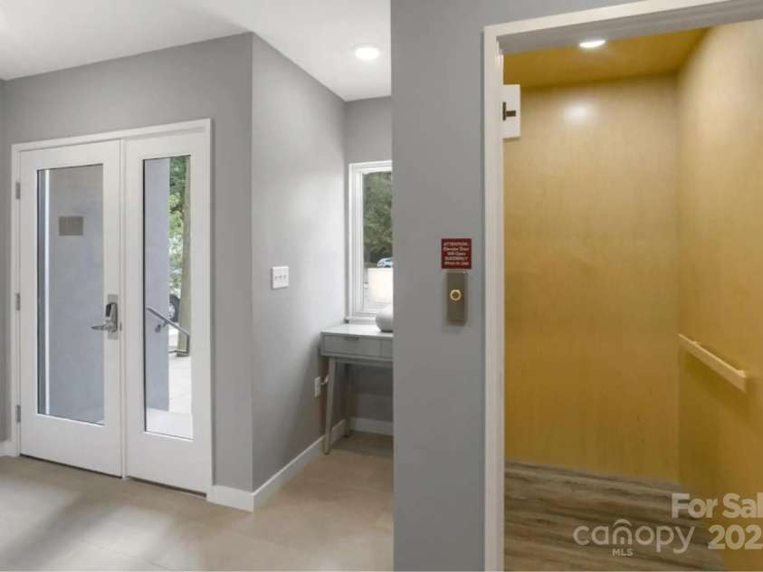 102 Southside Avenue, Asheville, NC 28801.  MLS# CAR4317686, YatesRealty ID 1115. 