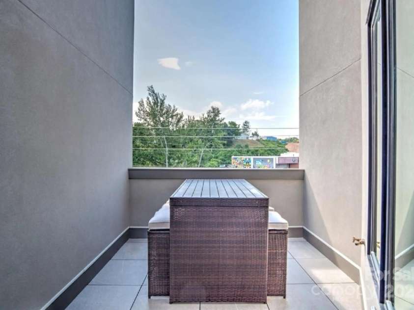 102 Southside Avenue, Asheville, NC 28801.  MLS# CAR4317686, YatesRealty ID 1115. 