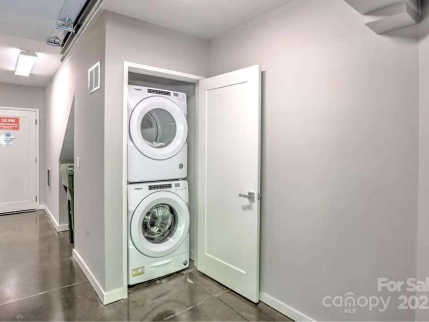 102 Southside Avenue, Asheville, NC 28801.  MLS# CAR4317686, YatesRealty ID 1115. 