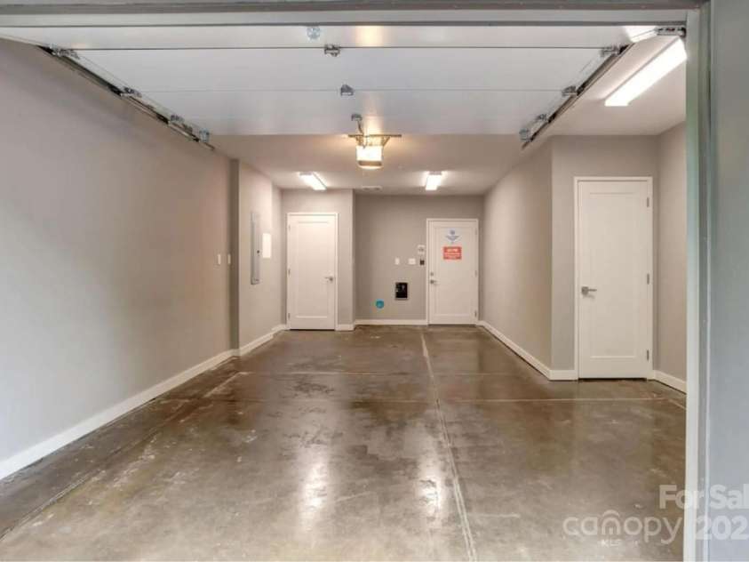 102 Southside Avenue, Asheville, NC 28801.  MLS# CAR4317686, YatesRealty ID 1115. 