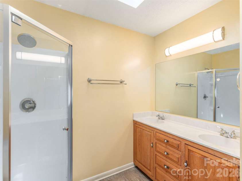 20 Spring Drive, Asheville, NC 28806.  MLS# CAR4276422, YatesRealty ID 1115. 