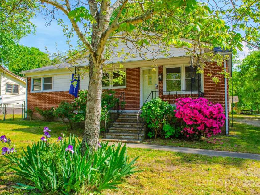 105 Hopper Street, Clover, SC 29710.  MLS# CAR4248806, YatesRealty ID 11150. 