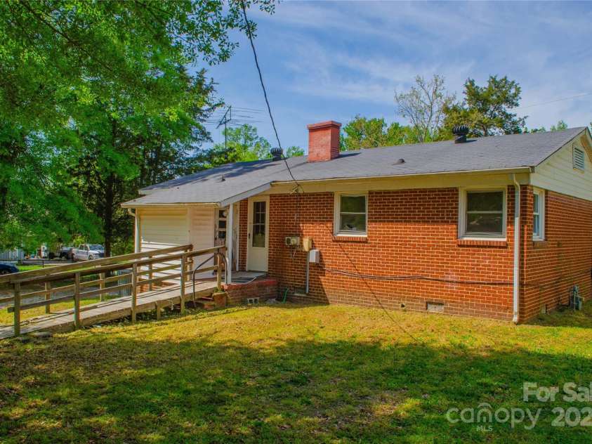 105 Hopper Street, Clover, SC 29710.  MLS# CAR4248806, YatesRealty ID 11150. 