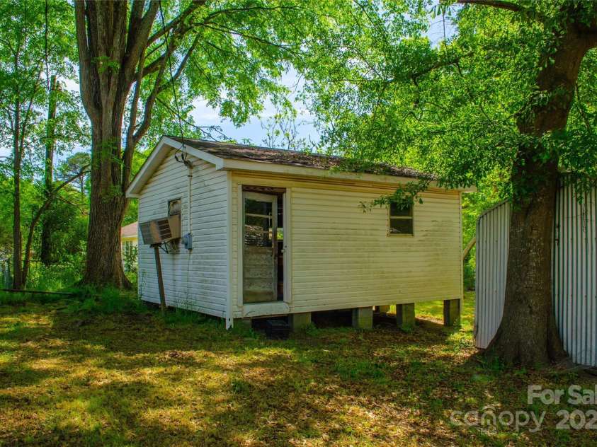 105 Hopper Street, Clover, SC 29710.  MLS# CAR4248806, YatesRealty ID 11150. 